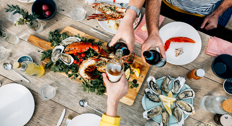 Jersey Essen am Tisch Foto Visit Jersey.jpg